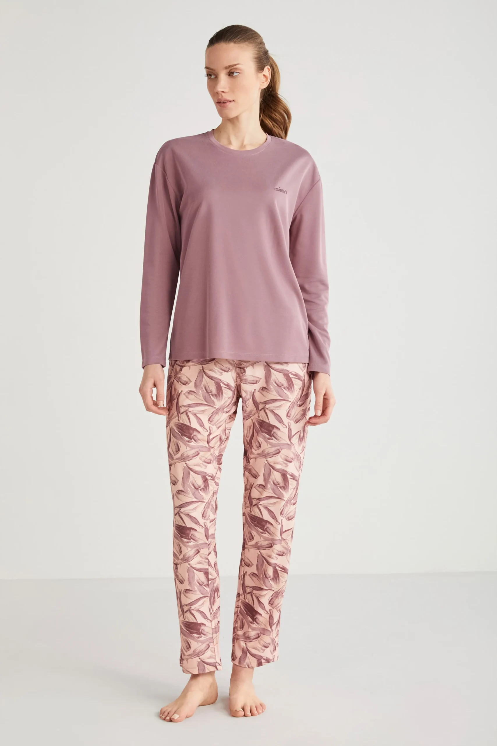 Soft-Touch Pajama Set – Relax in Style 2626