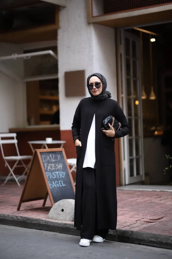Elegant Fiana Cardigan and Trouser Set – Timeless Modesty