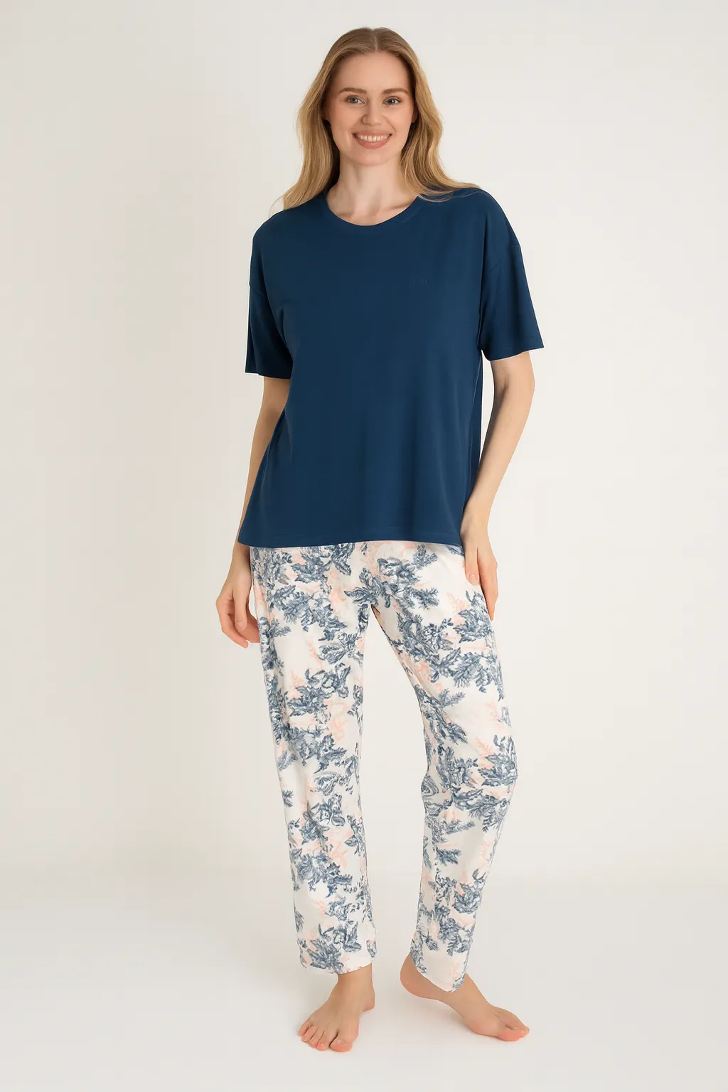 Serenity in Every Stitch: Soft-Touch Pajama Set for Modern Lounging 2747