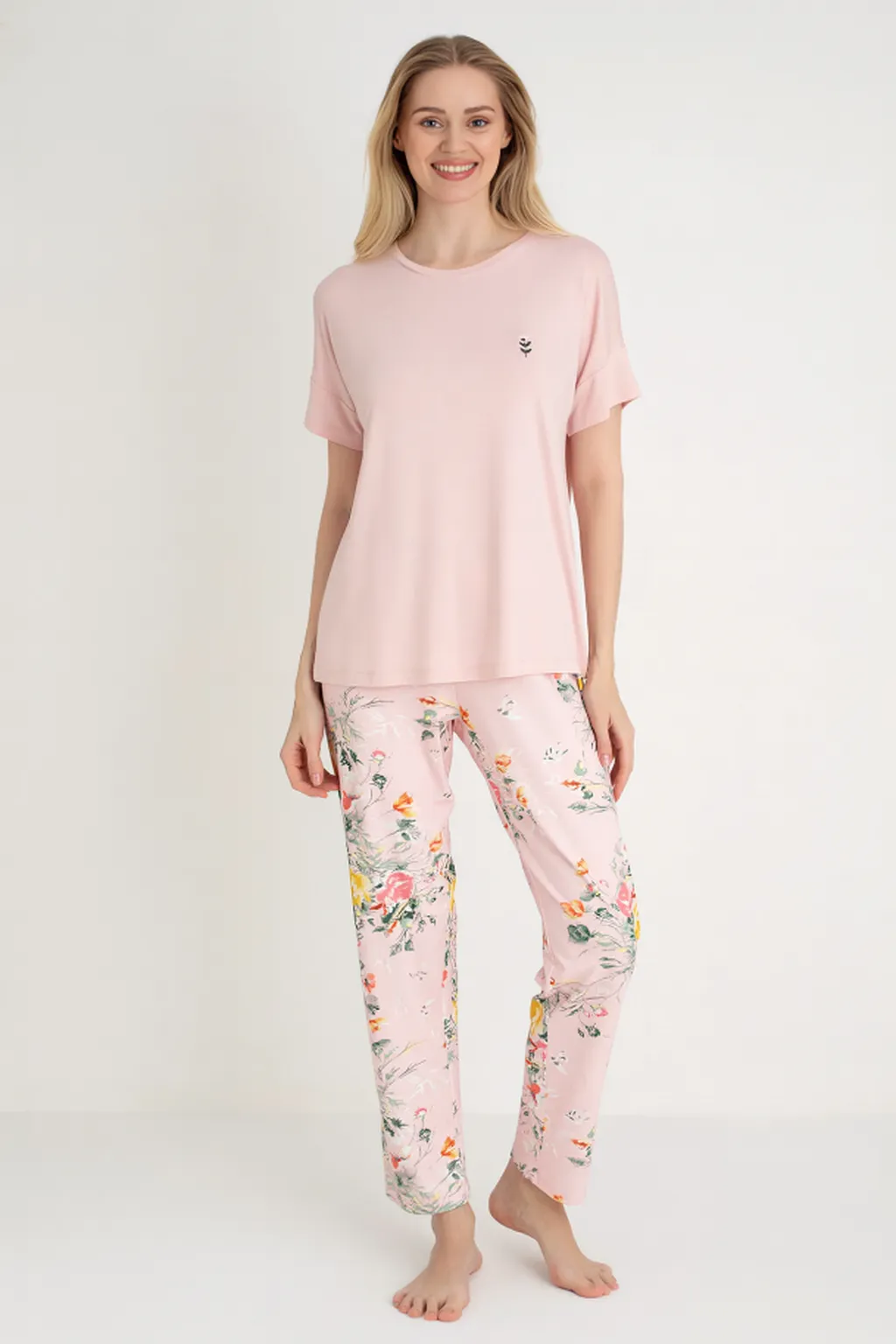 Whispers of Comfort: Ultra-Soft Pajama Set for Everyday Elegance 2748