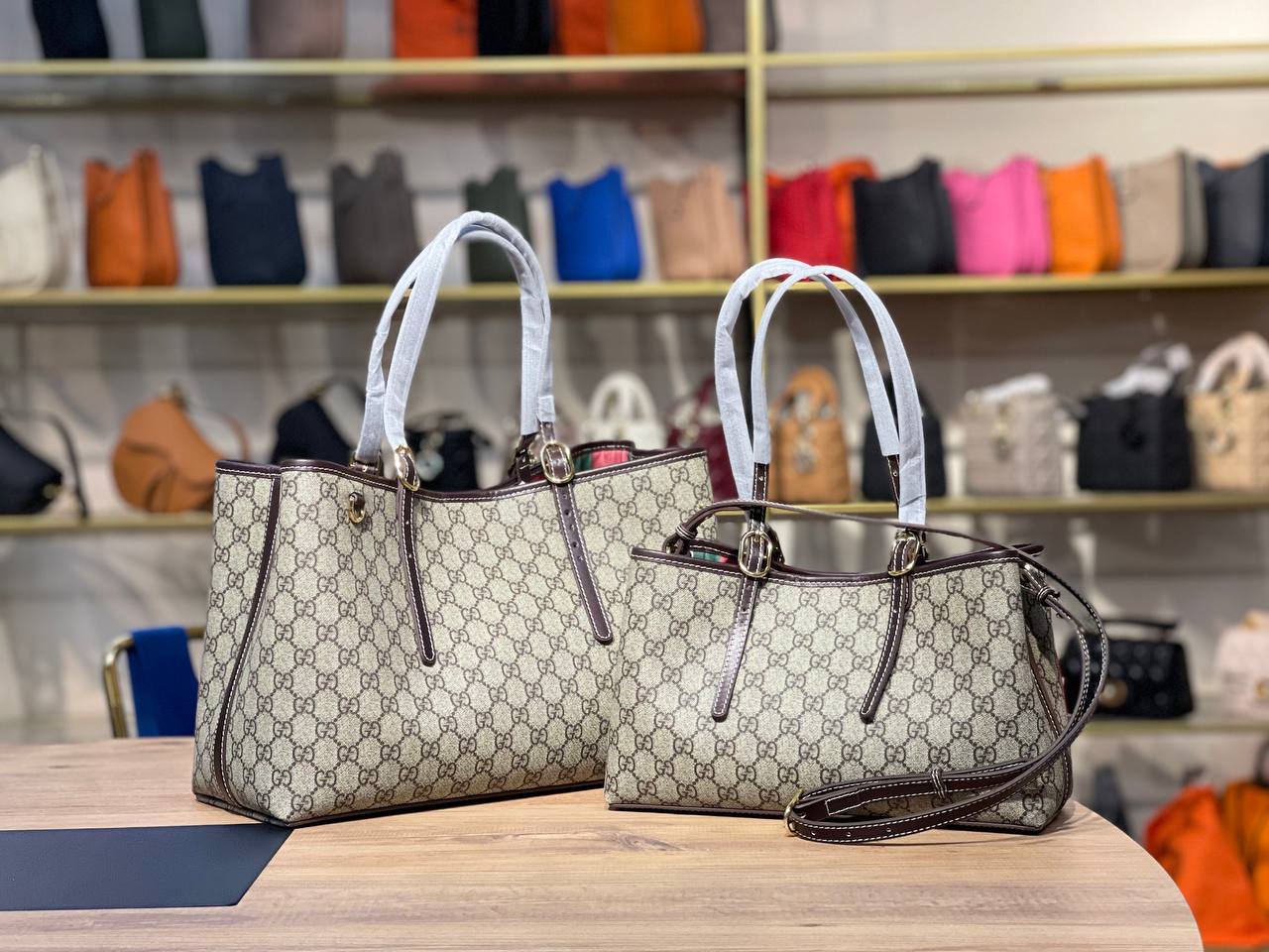 GUCCI Emblem Tote Bag