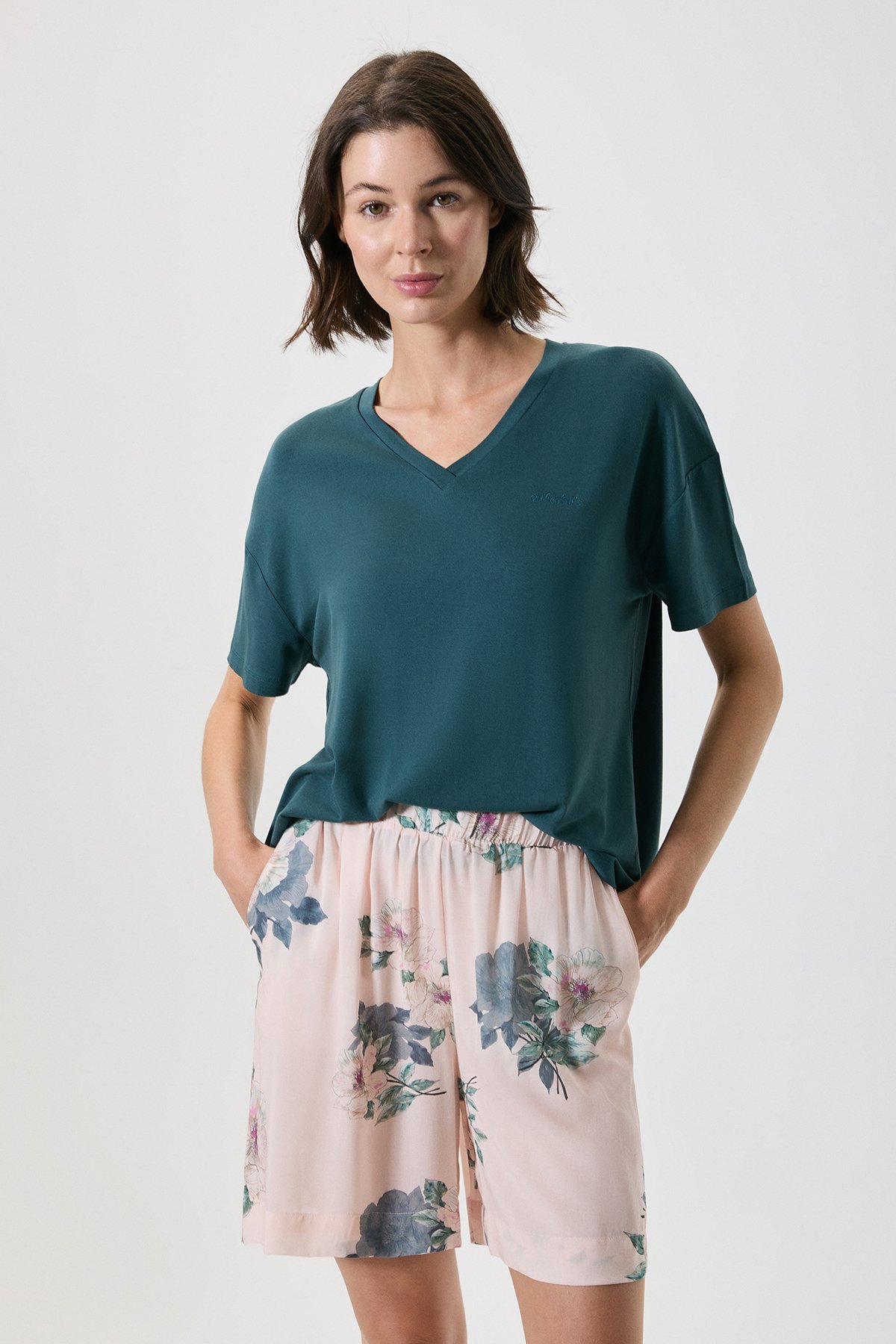 V-Neck Floral Print Shorts Set 20200