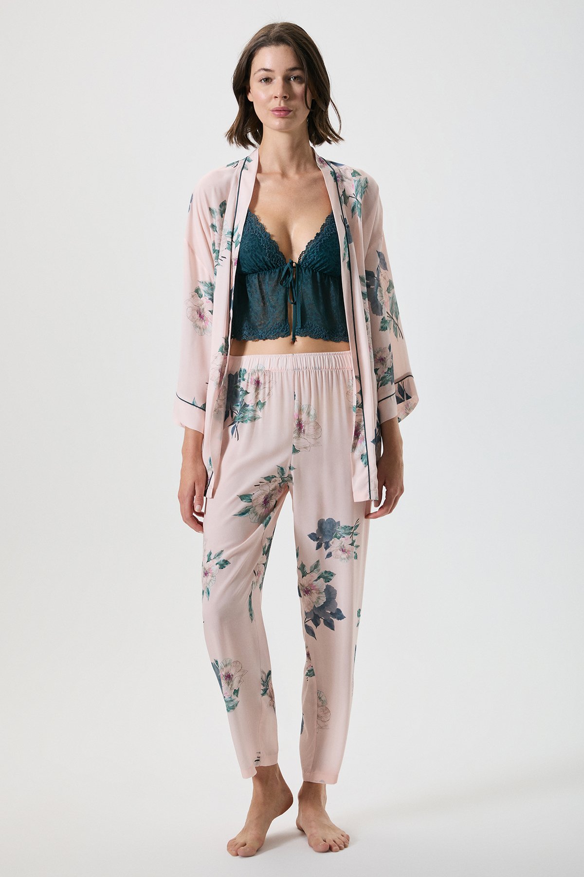 Three-Piece Robe and Pajama Set With Lace Bustier 20201