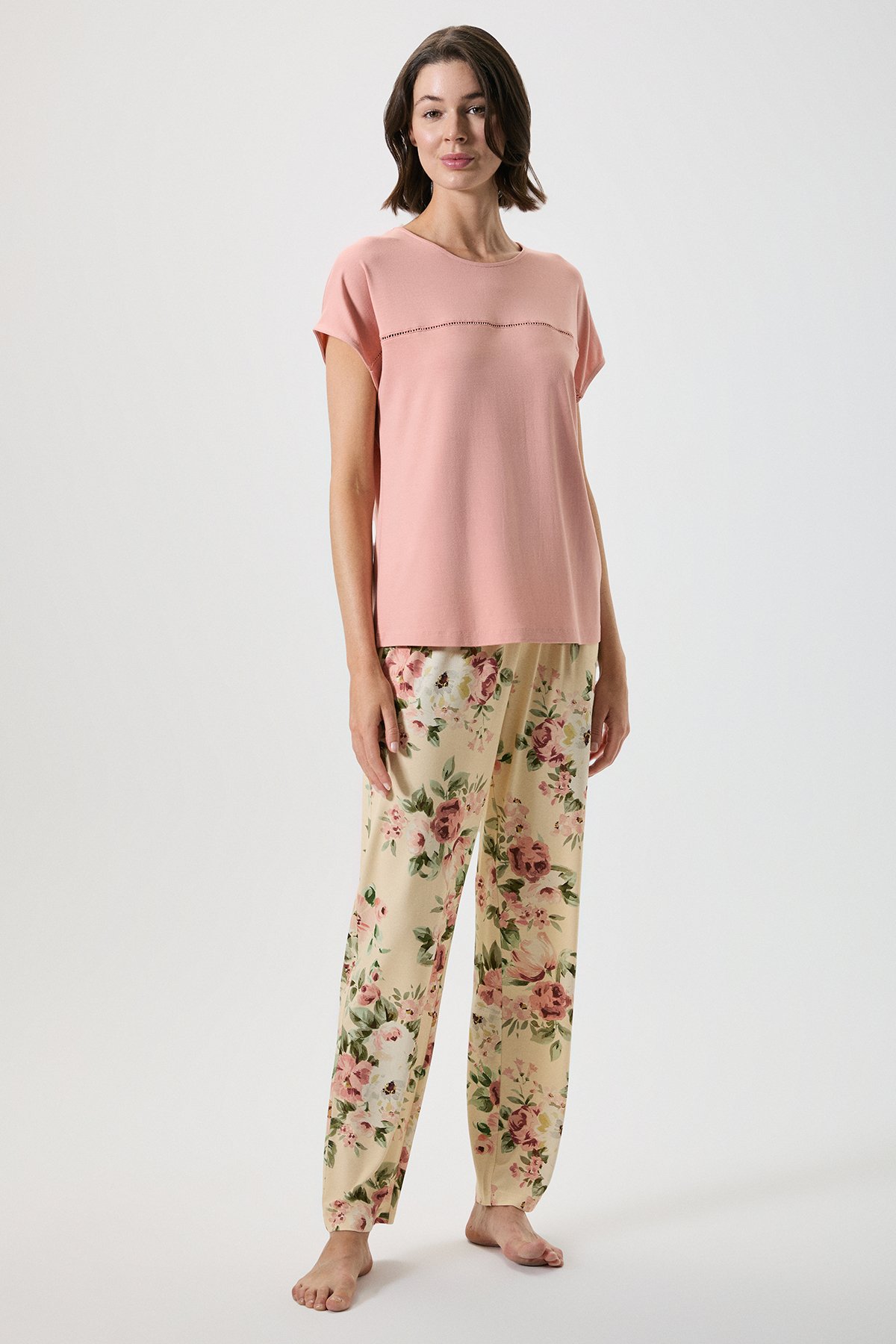 Lace-Detailed Floral Pattern Pajama Set 20235